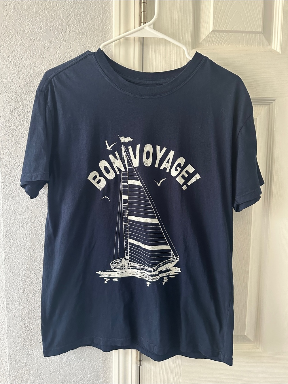 Z Supply navy blue “Bon Voyage” tee shirt sz S